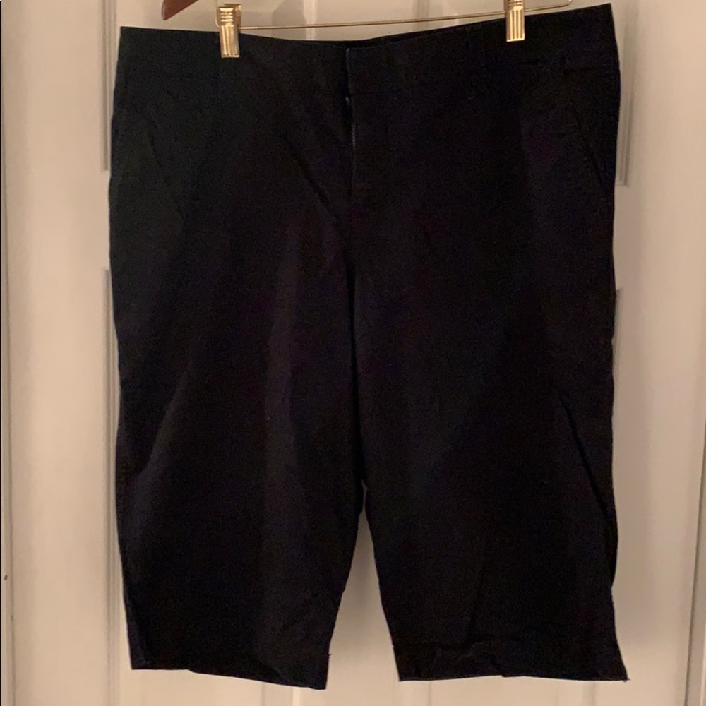 Women’s Black Dress Capris